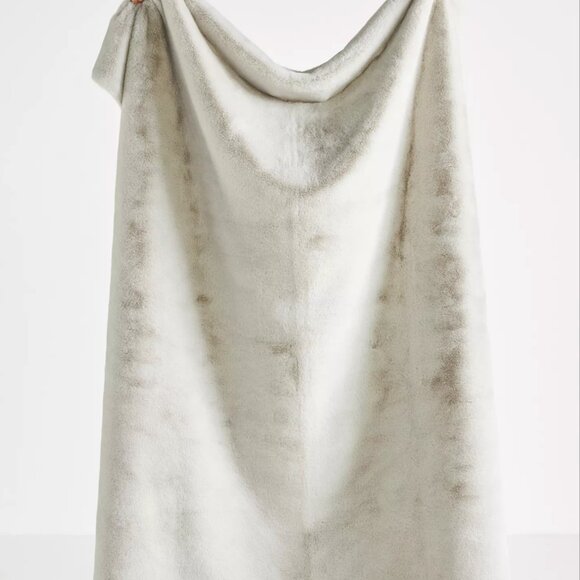 Anthropologie Sophie Faux-Fur Throw Blanket • Light Grey • 60″×70″ • OEKO-TEX® - Picture 1 of 2